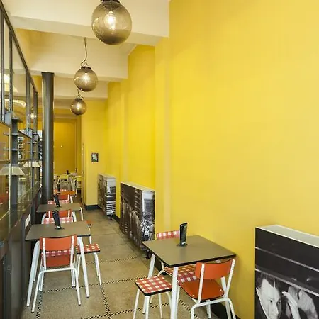 Backstay Hostel *