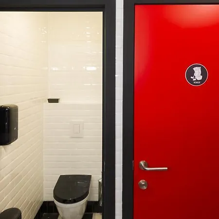 Hostel Backstay Γάνδη