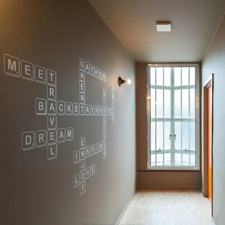 Hostel Backstay *
