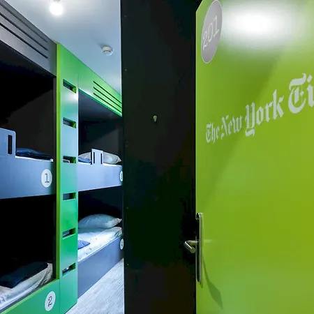 Backstay Hostel *